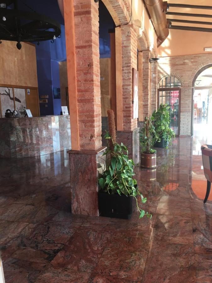 Hotel La Bodega La Almunia de Doña Godina Extérieur photo
